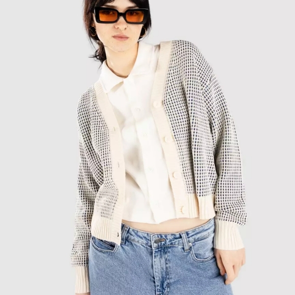 Levi's Snowflake Cardigan - Picture 2 of 7